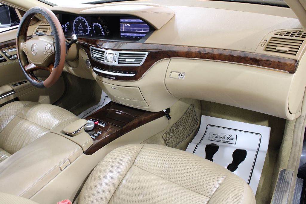 2010 Mercedes-Benz S-Class Image 24