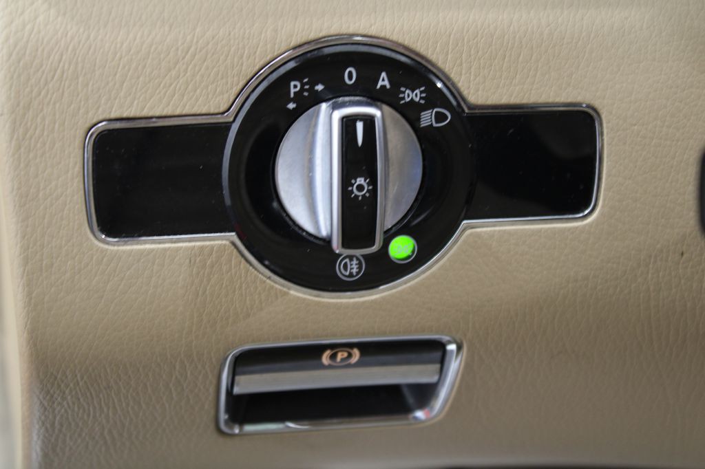 2010 Mercedes-Benz S-Class Image 38