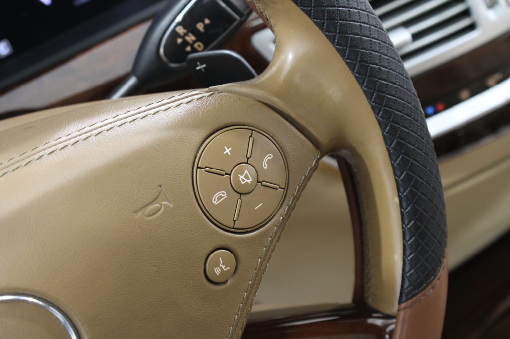 2010 Mercedes-Benz S-Class Image 40