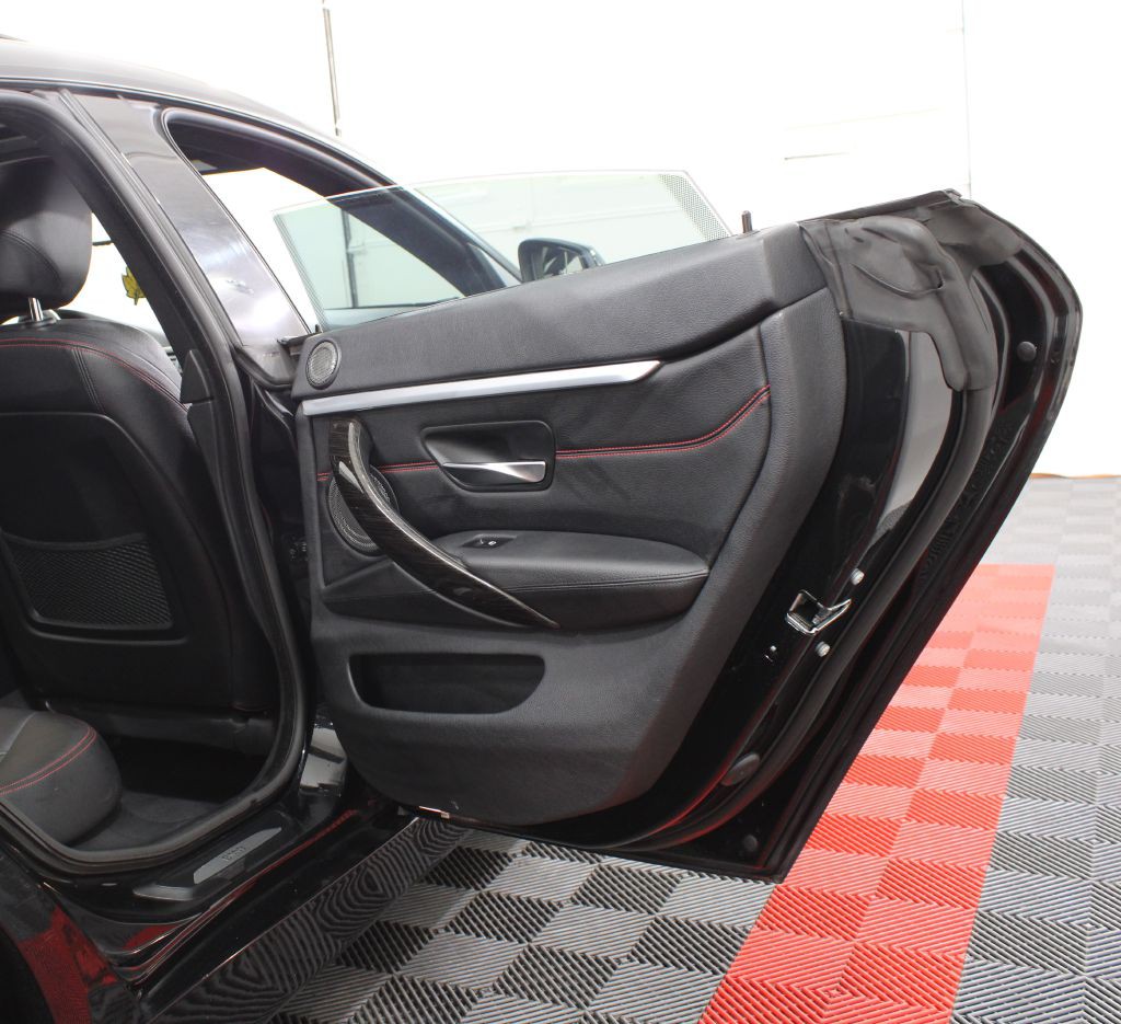 2015 BMW 4 Series Image 21