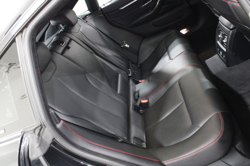 2015 BMW 4 Series Image 23