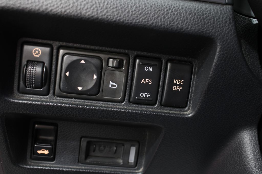 2006 INFINITI M35 Image 31