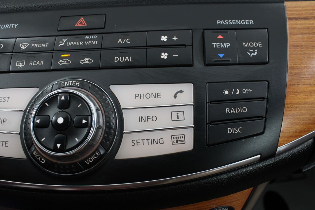 2006 INFINITI M35 Image 43