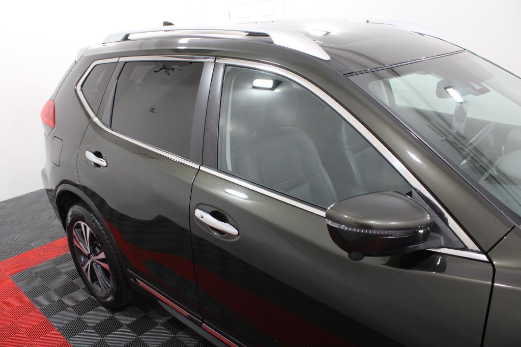2017 Nissan Rogue Image 5