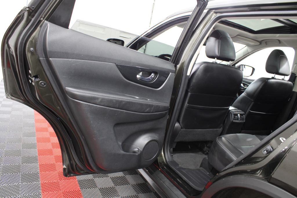 2017 Nissan Rogue Image 15