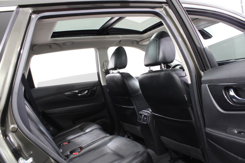2017 Nissan Rogue Image 21