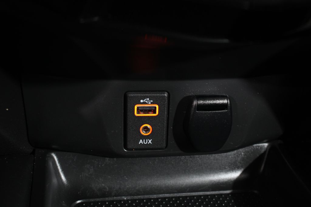2017 Nissan Rogue Image 34