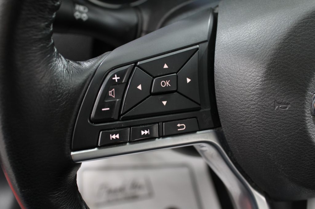 2017 Nissan Rogue Image 37