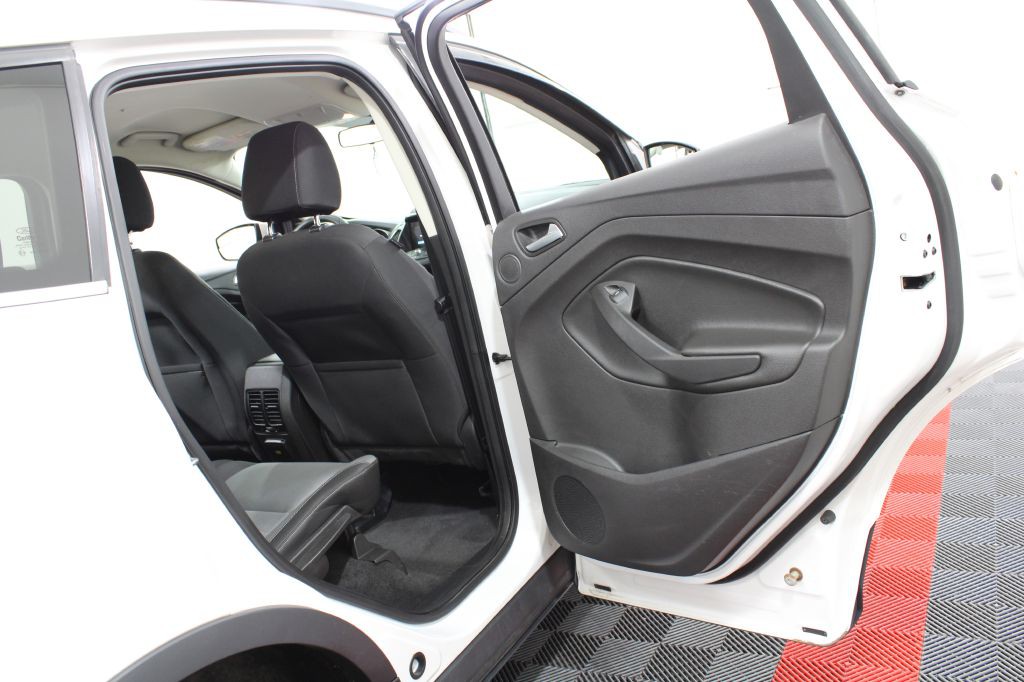 2016 Ford Escape Image 18
