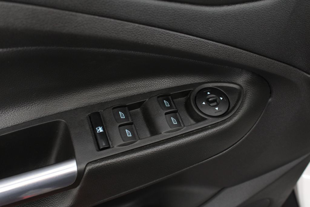 2016 Ford Escape Image 31