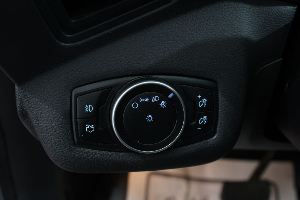2016 Ford Escape Image 32