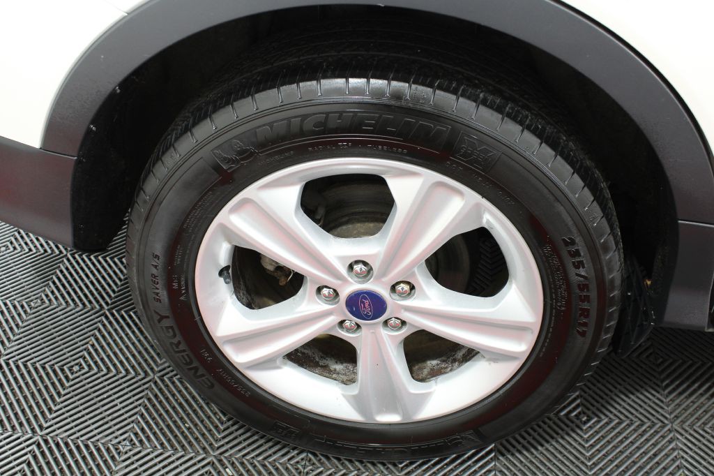 2016 Ford Escape Image 40