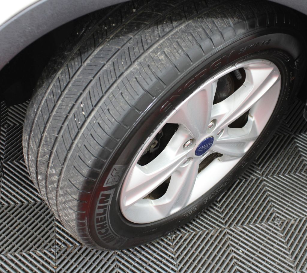 2016 Ford Escape Image 41