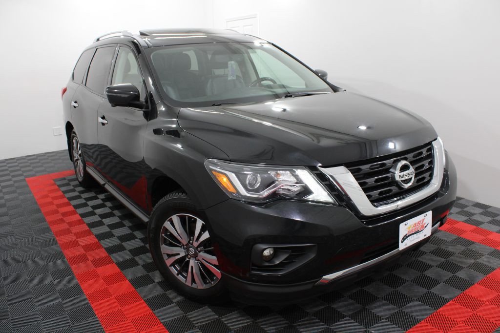 2019 Nissan Pathfinder Image 1