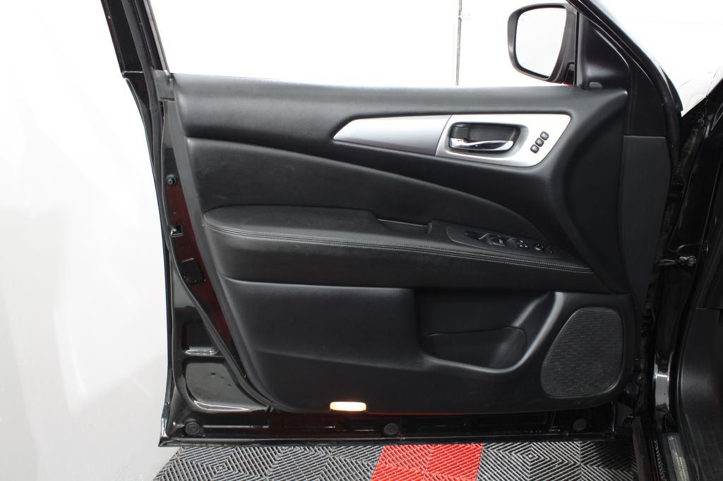 2019 Nissan Pathfinder Image 13