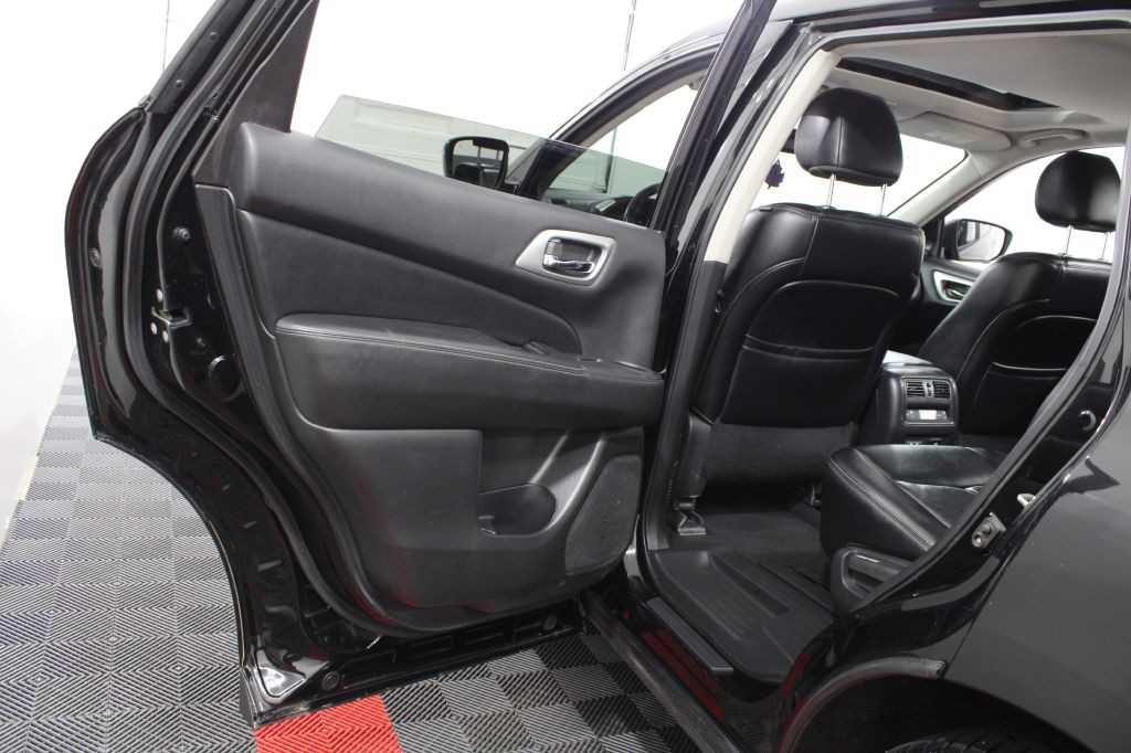 2019 Nissan Pathfinder Image 17