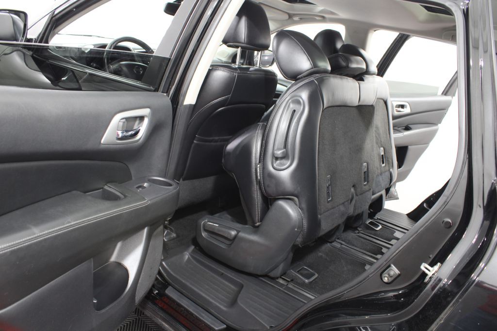 2019 Nissan Pathfinder Image 23