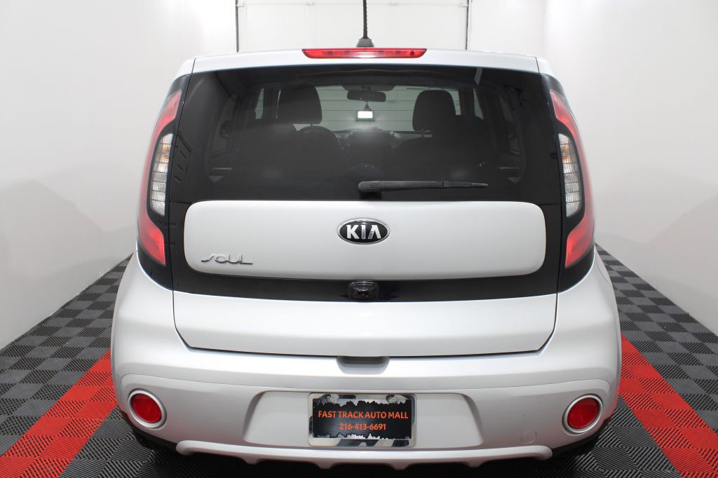 2017 Kia Soul Image 6