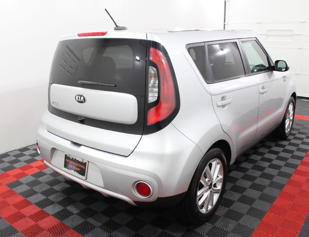 2017 Kia Soul Image 7