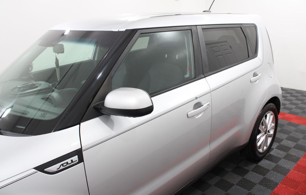 2017 Kia Soul Image 9