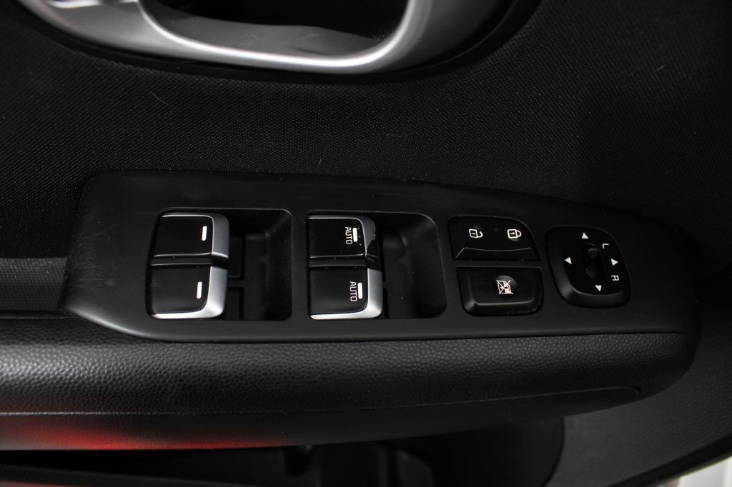 2017 Kia Soul Image 30