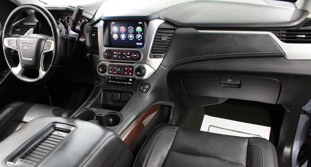 2016 GMC Yukon Image 32