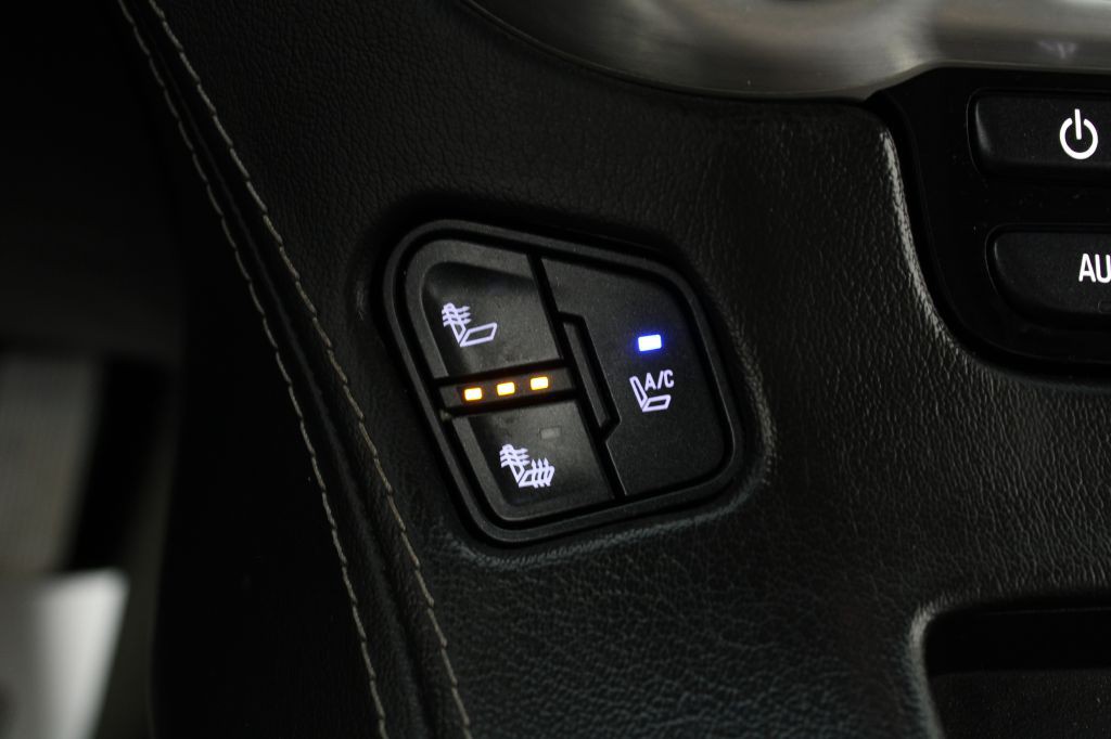 2016 GMC Yukon Image 35