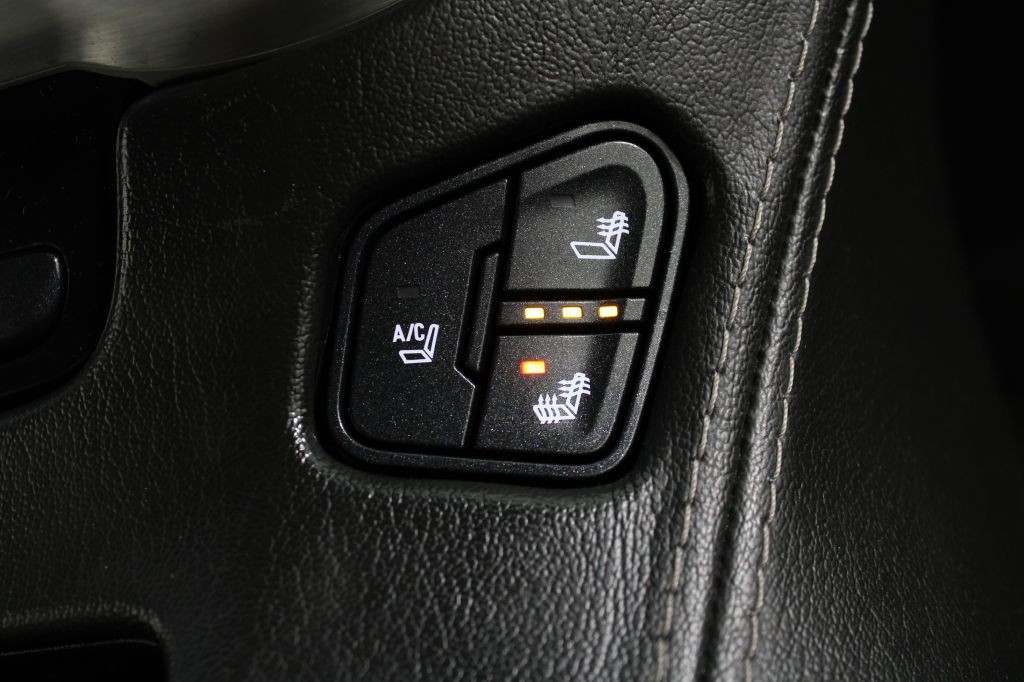 2016 GMC Yukon Image 36