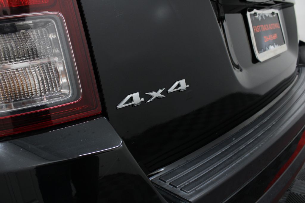 2014 Jeep Compass Image 11