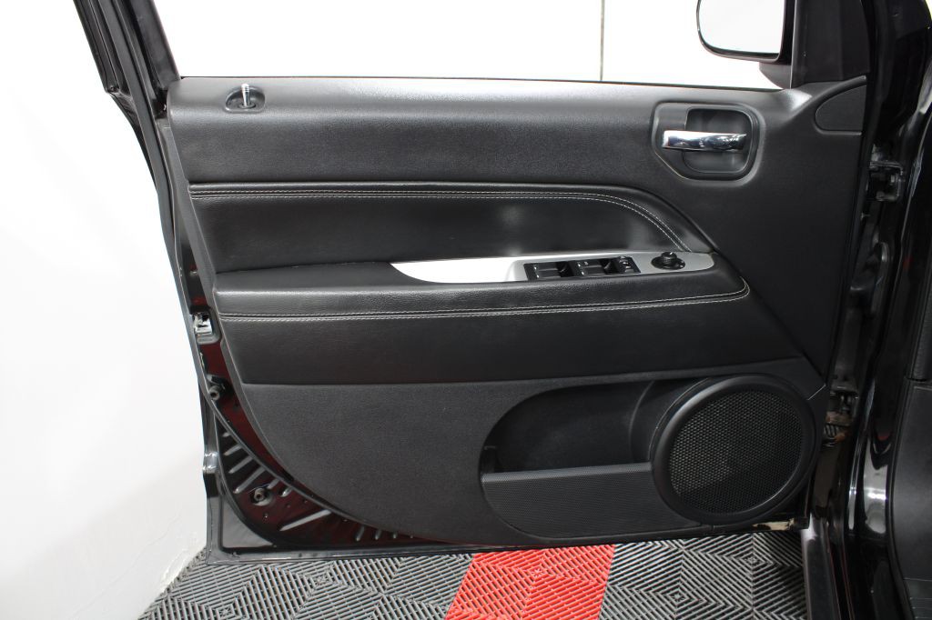 2014 Jeep Compass Image 13
