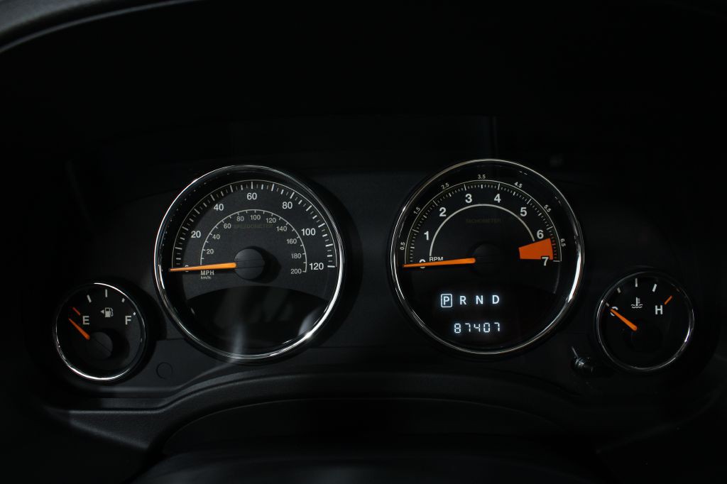 2014 Jeep Compass Image 32