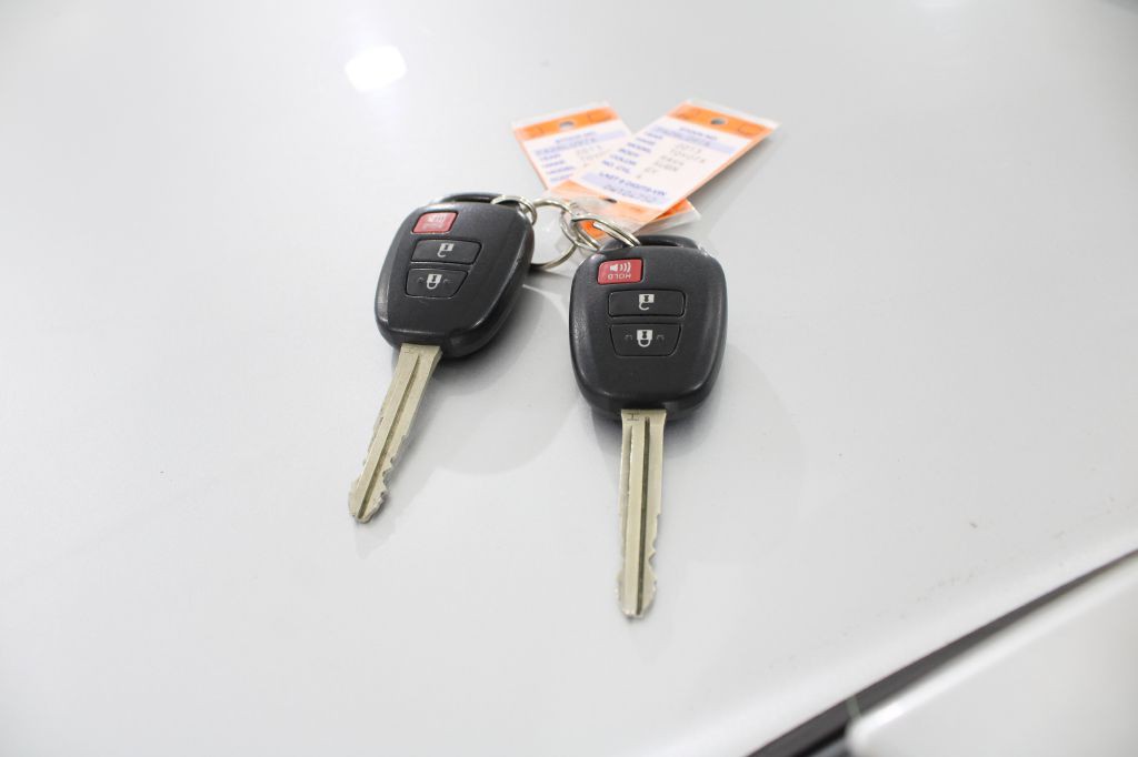 2013 Toyota Rav4 Image 11