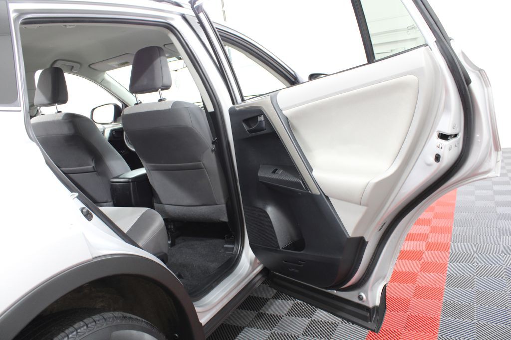 2013 Toyota Rav4 Image 21