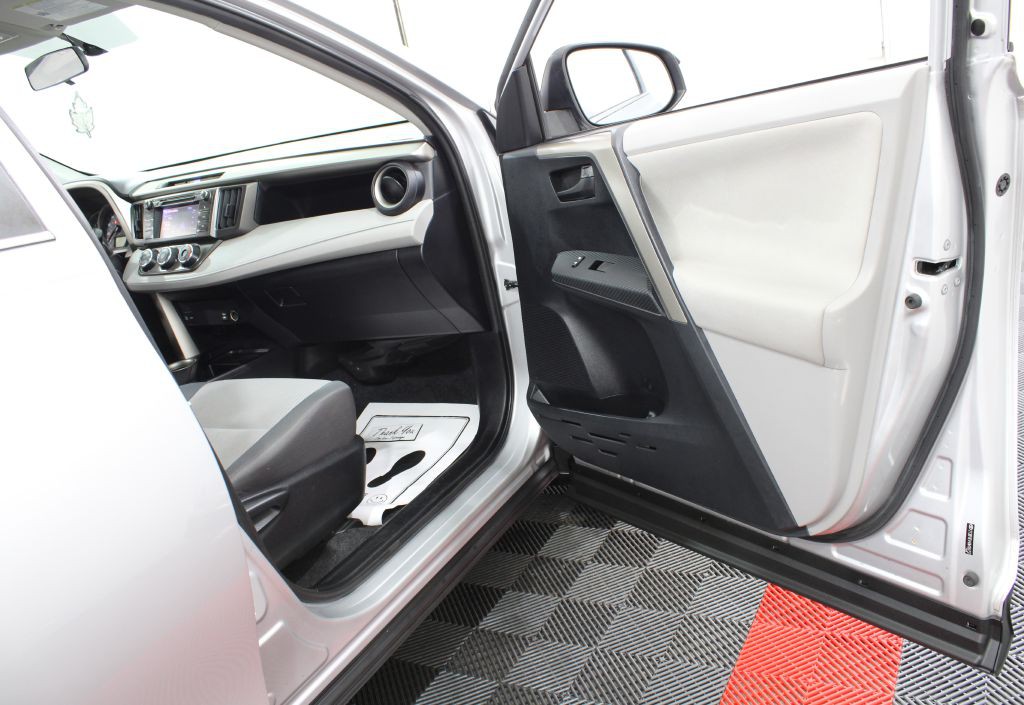 2013 Toyota Rav4 Image 24