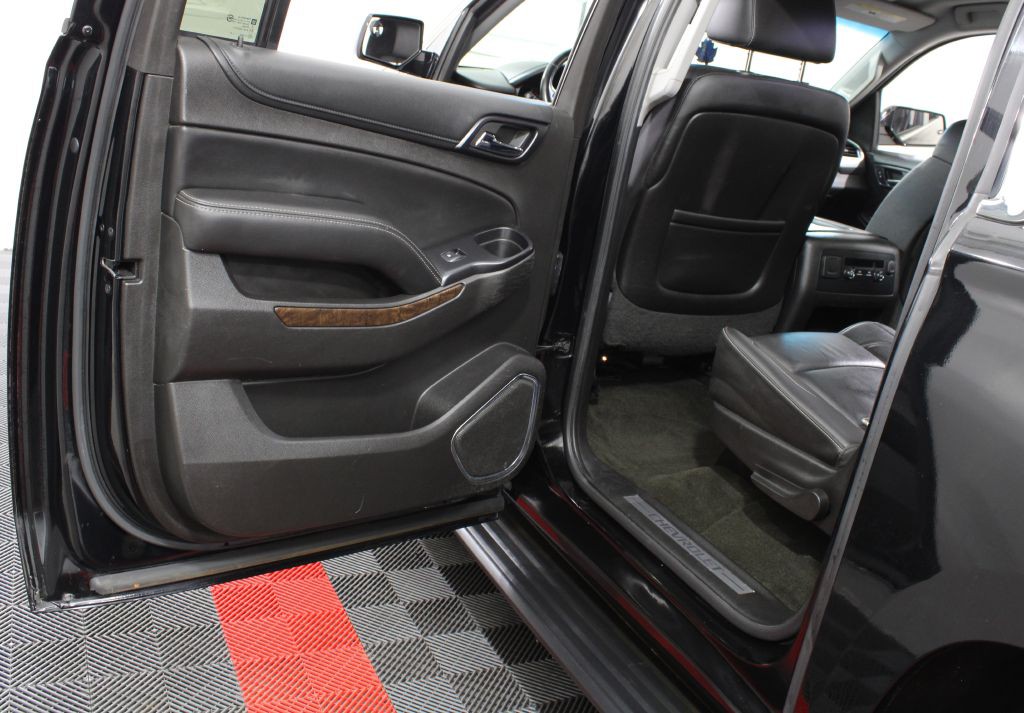 2015 Chevrolet Suburban Image 14