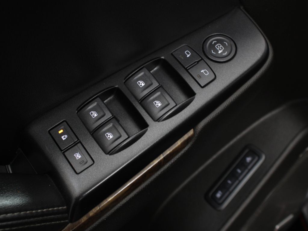 2015 Chevrolet Suburban Image 28