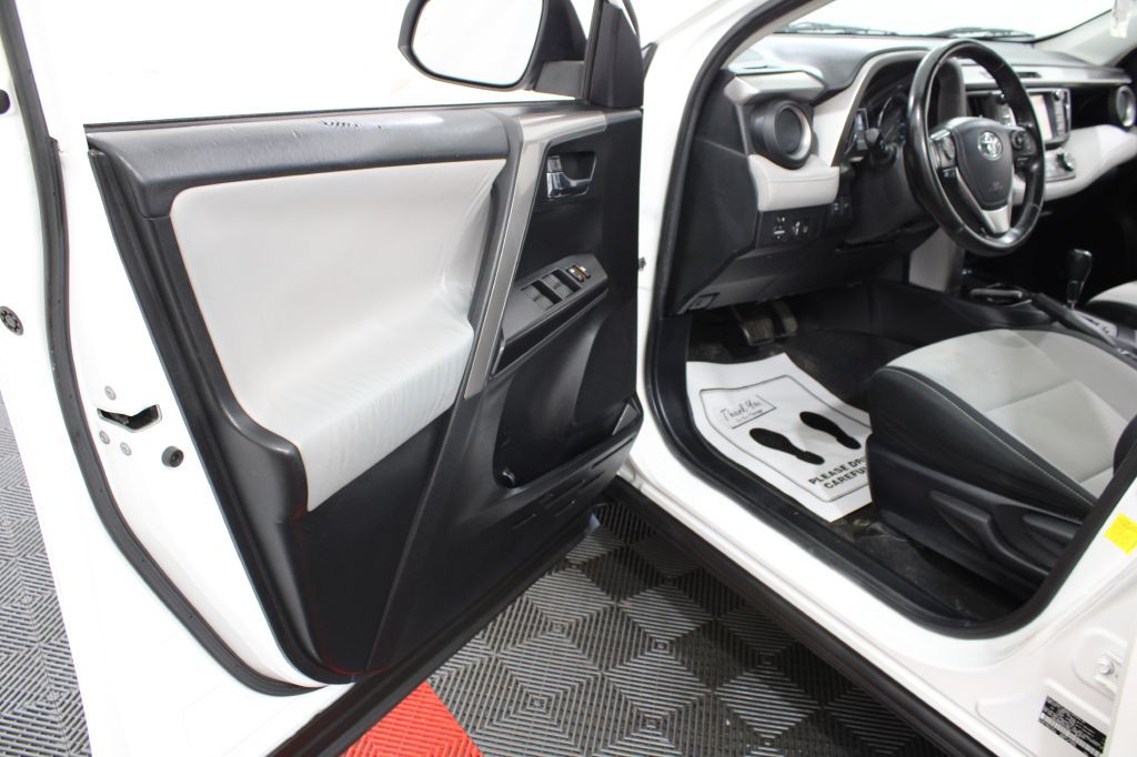 2016 Toyota Rav4 Image 15