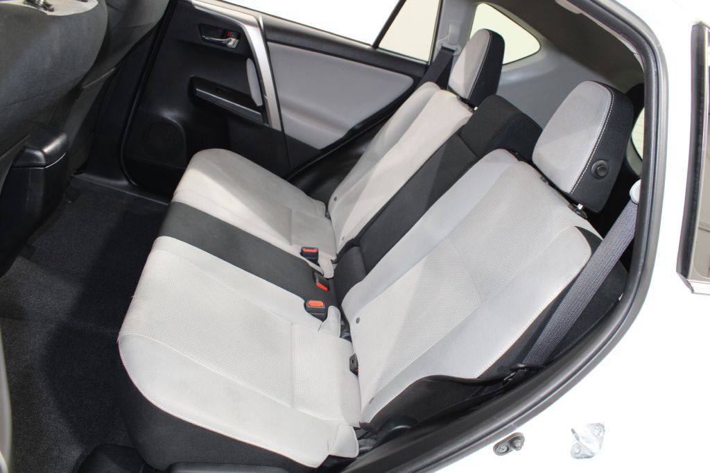 2016 Toyota Rav4 Image 17