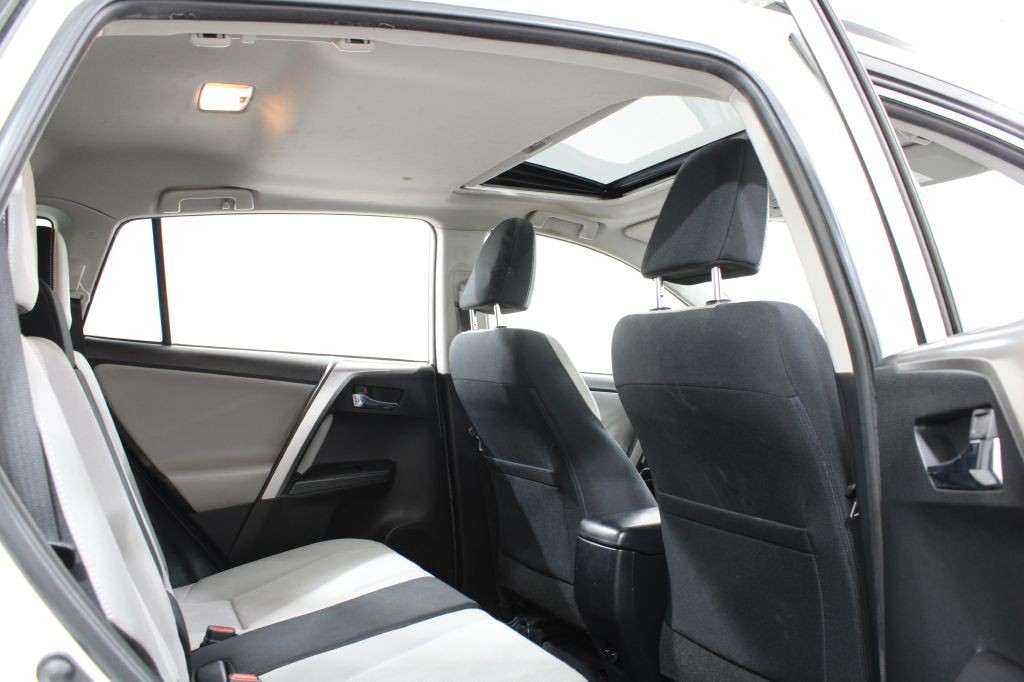 2016 Toyota Rav4 Image 21