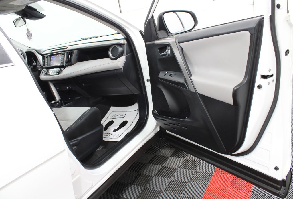 2016 Toyota Rav4 Image 23