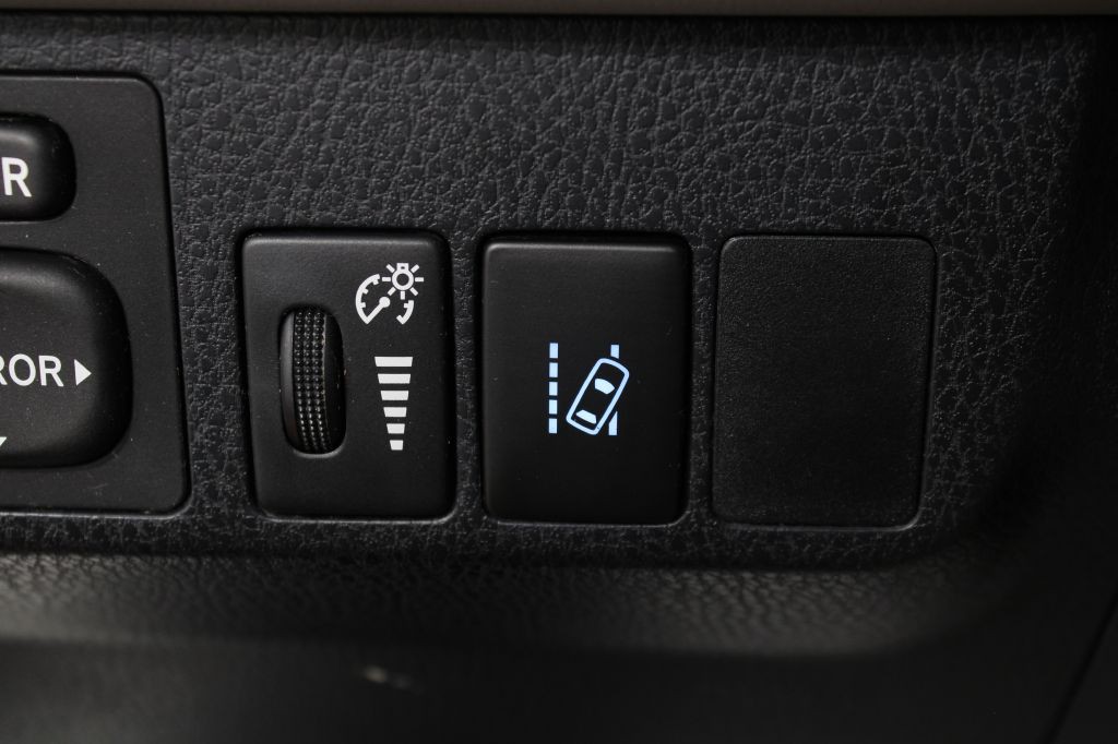 2016 Toyota Rav4 Image 36