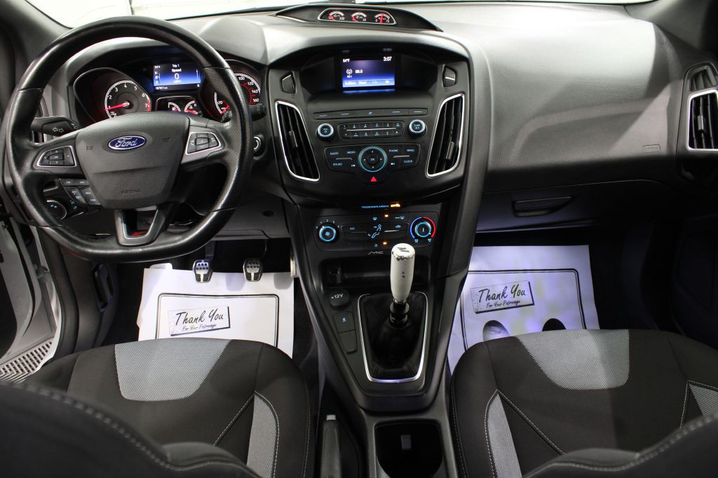 2018 Ford Focus Image 2