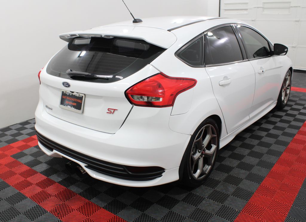 2018 Ford Focus Image 7