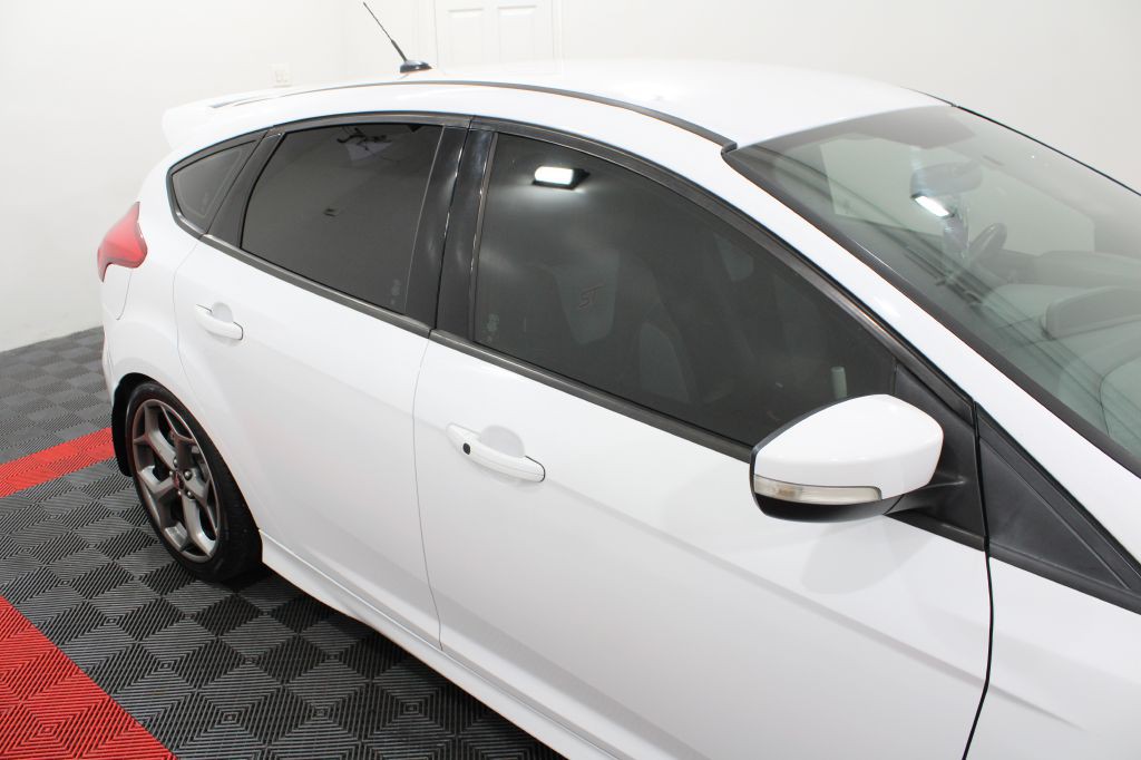 2018 Ford Focus Image 8