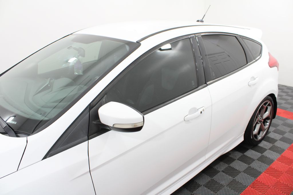 2018 Ford Focus Image 9