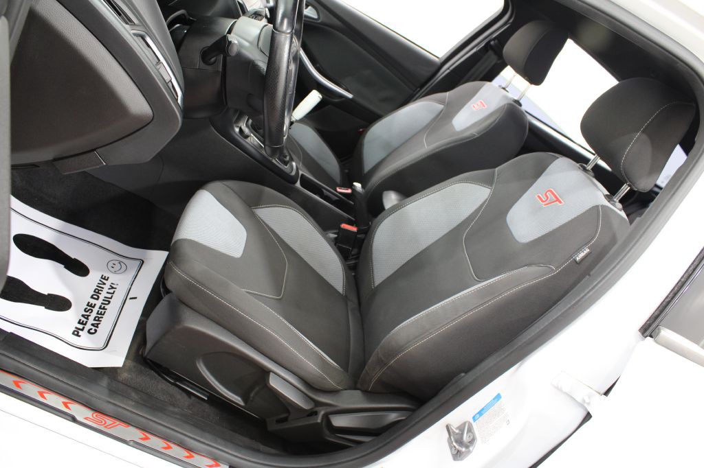 2018 Ford Focus Image 18