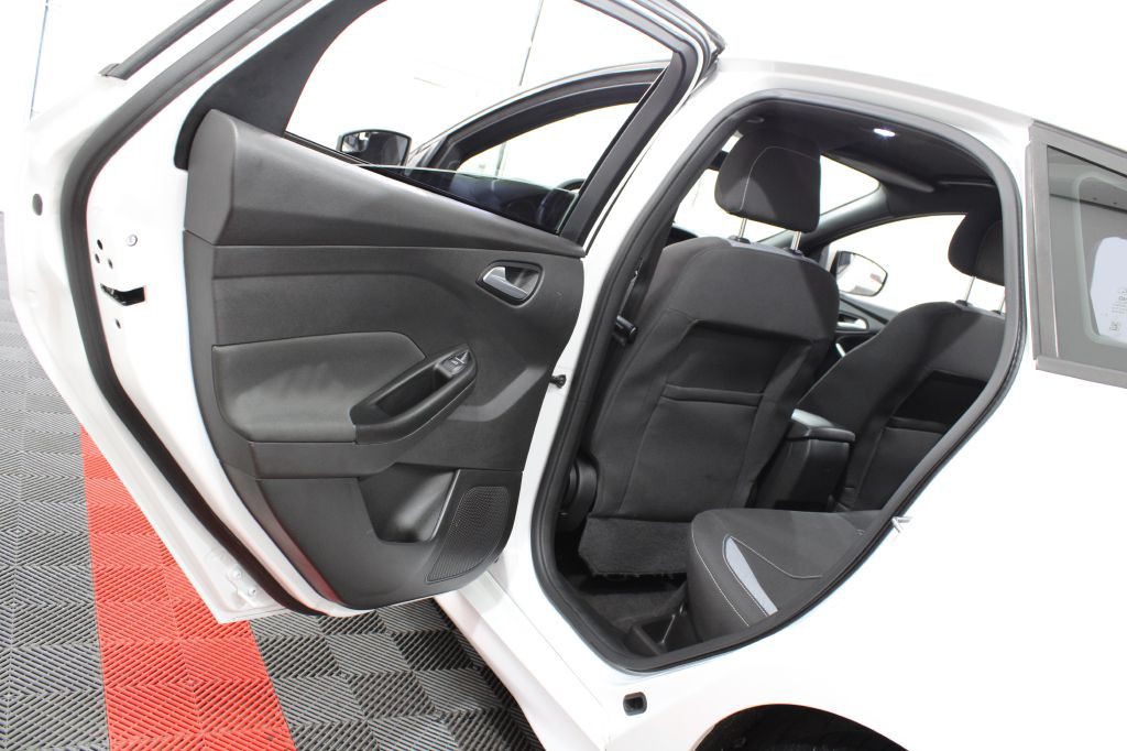 2018 Ford Focus Image 20