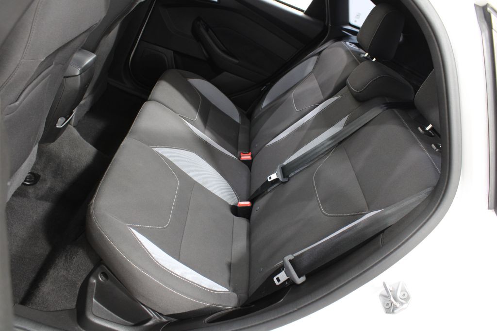 2018 Ford Focus Image 21