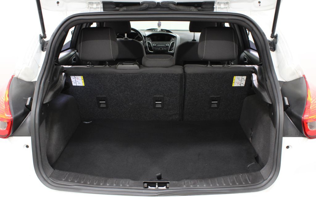 2018 Ford Focus Image 22