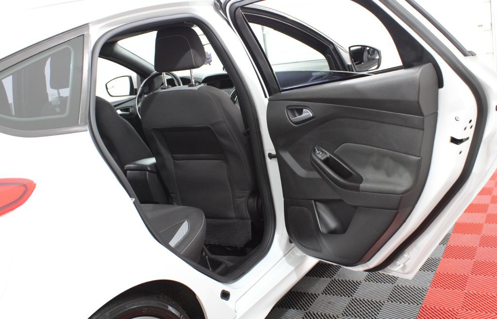 2018 Ford Focus Image 23